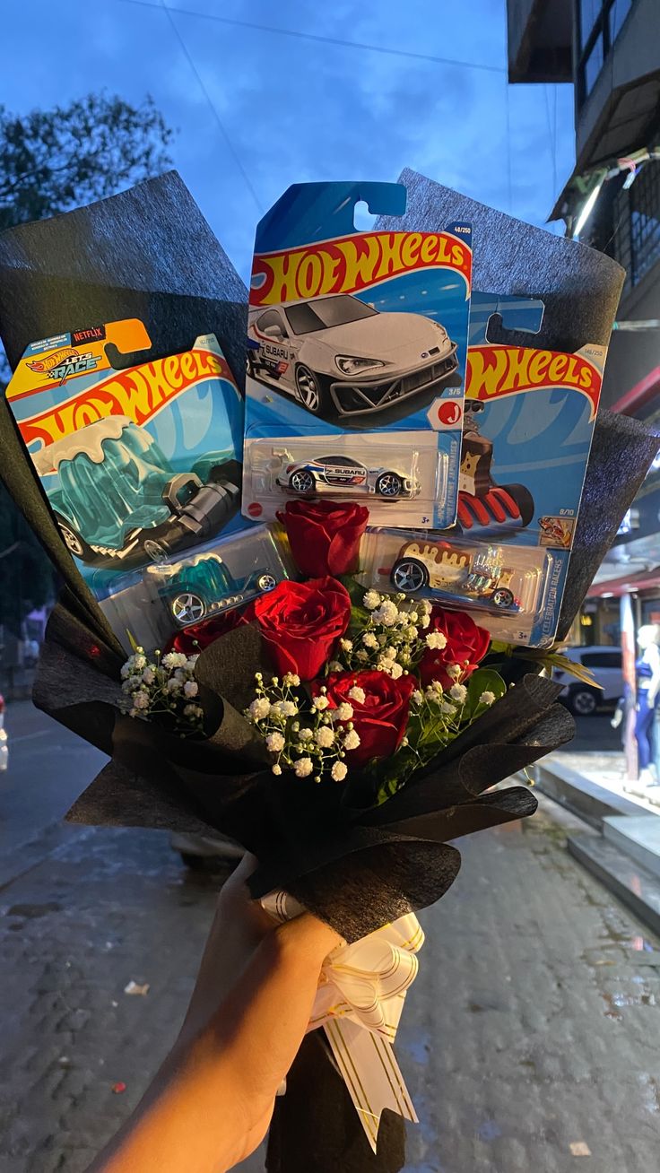 Hotwheels bouqet for ur favourite one<3